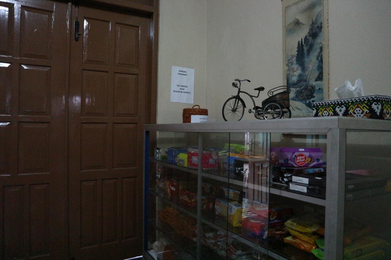 Kembar Guesthouse Jogjacarta Exterior foto